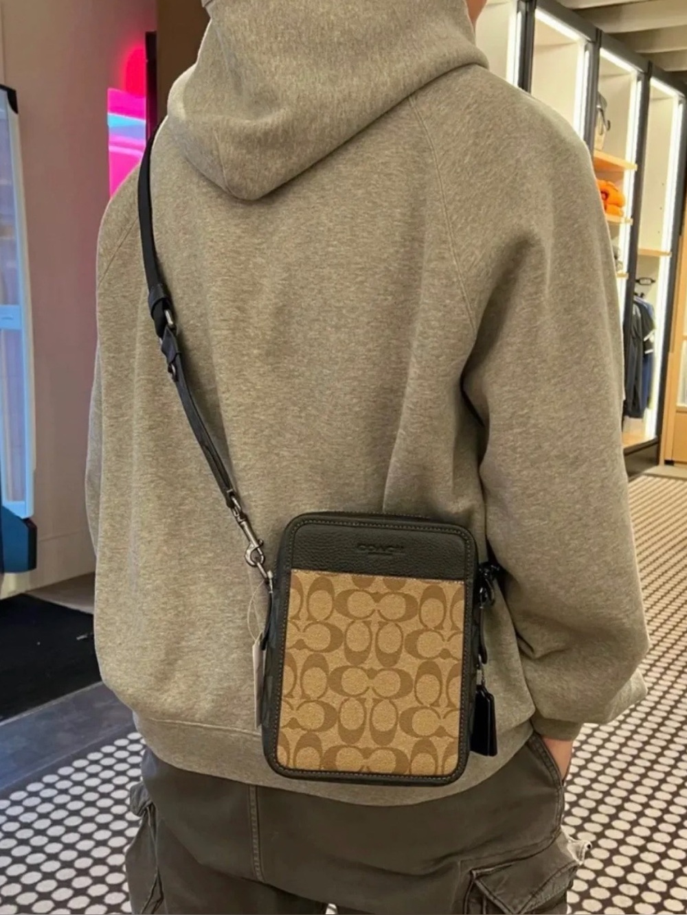 Coach Signature Canvas Messenger in Brown and Black